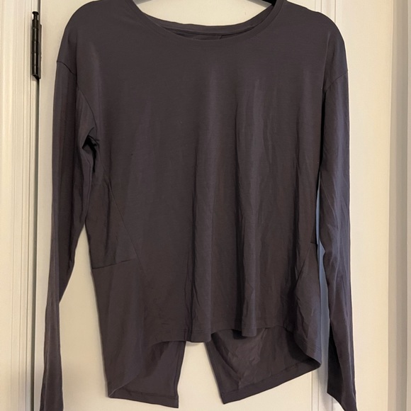Athleta Long Sleeve Knot Back - Picture 3 of 3